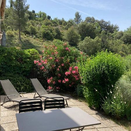 T2 Classe 2* Calme Au Coeur Du Village Provencale Gréoux-les-Bains Екстериор снимка