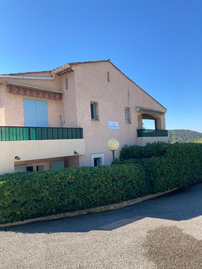 T2 Classe 2* Calme Au Coeur Du Village Provencale Gréoux-les-Bains Екстериор снимка