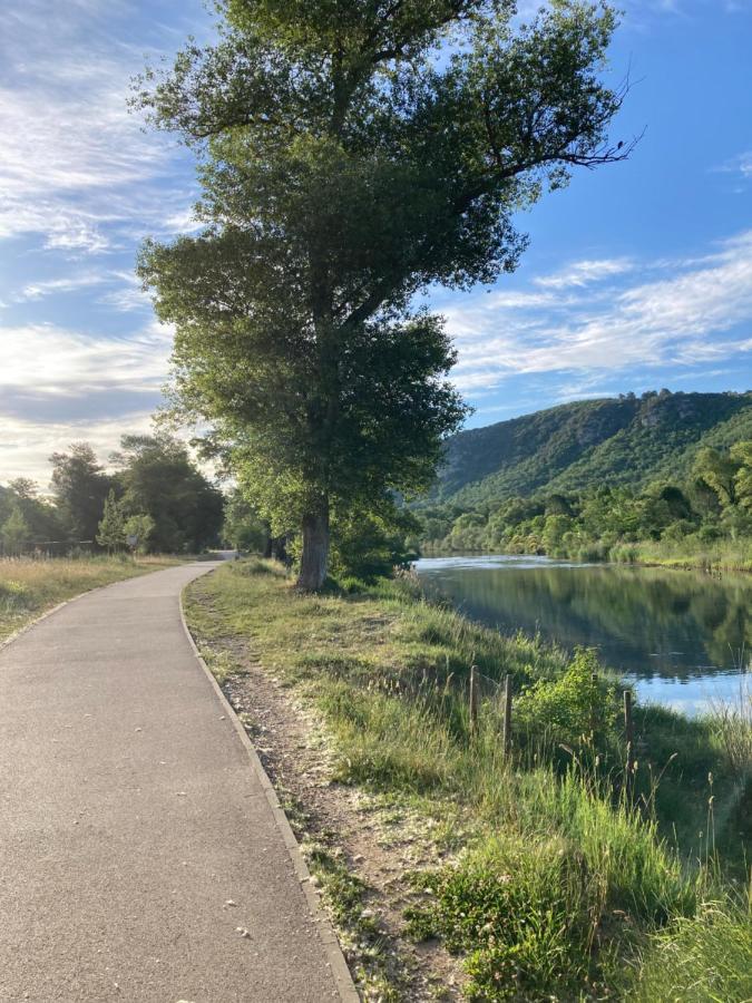 T2 Classe 2* Calme Au Coeur Du Village Provencale Gréoux-les-Bains Екстериор снимка